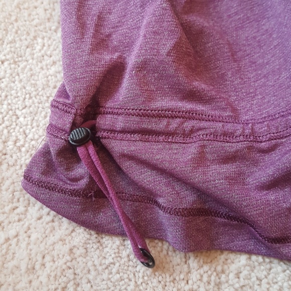 Lululemon AdjustableTop with Built in Bra - Picture 8 of 8